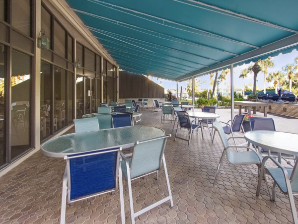 Beautiful Two Bedroom Vacation Rental Condo in Siesta Key